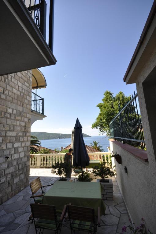 Garni Hotel Bokeska Noc Herceg Novi Exterior photo
